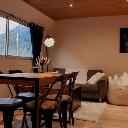 Ambiance Montagne, A Deux Pas De La Gare Lägenhet Cluses Exteriör bild